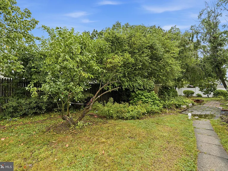 65 Orchard Ln — Photo 31