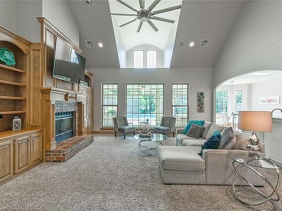 5th image of 4550 Deason Dr