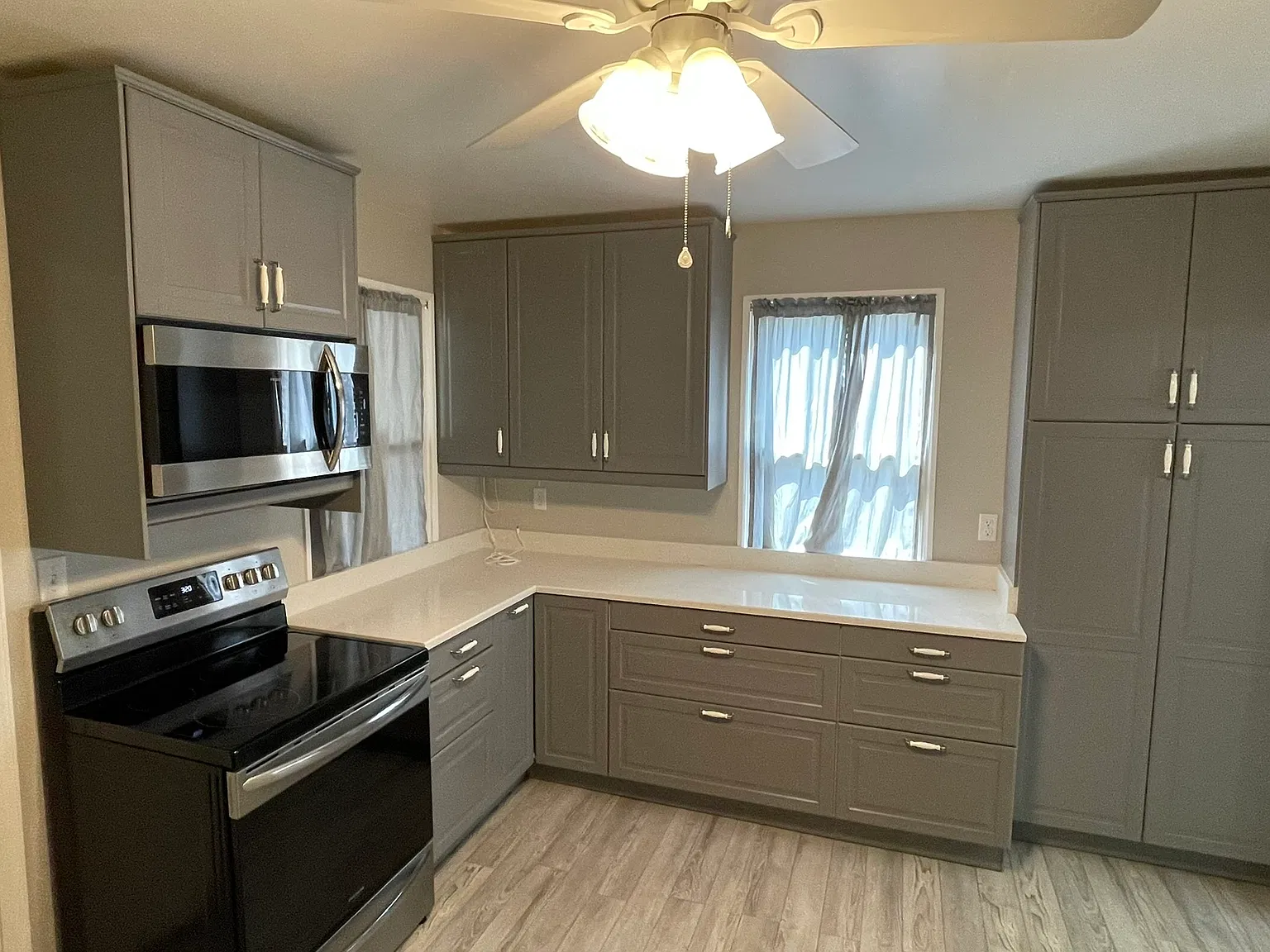 3 bed, 1080 sqft, $2,350 — Photo 4