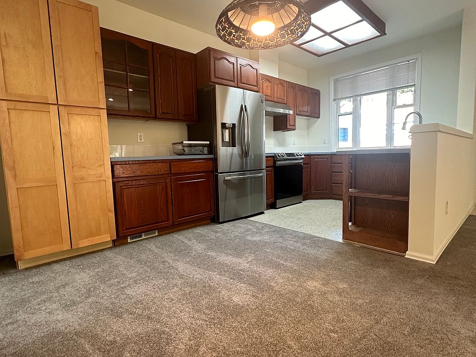 Kitchen and dining area. Ample storage space