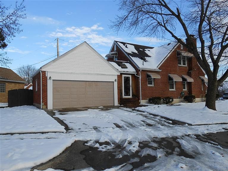 1st image of 1045 Warwick Pl