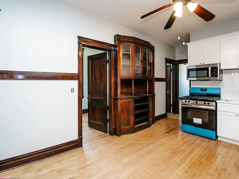 2624 W Iowa St #1R — Photo 5