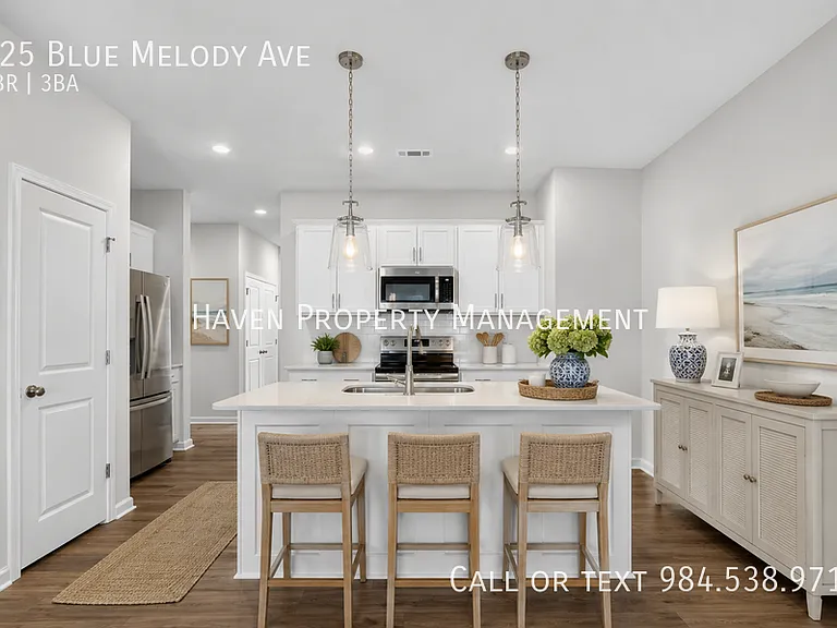 125 Blue Melody Ave — Photo 2