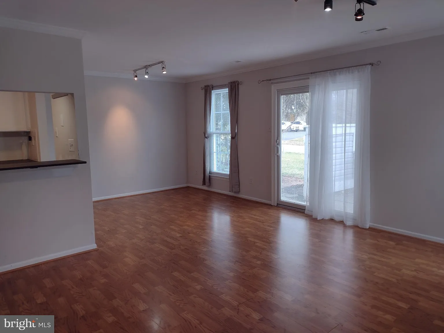2 bed, 1.5 bath, $2,600 — Photo 3