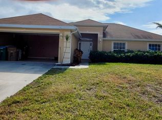 932 NW 16th Ter, Cape Coral, FL 33993