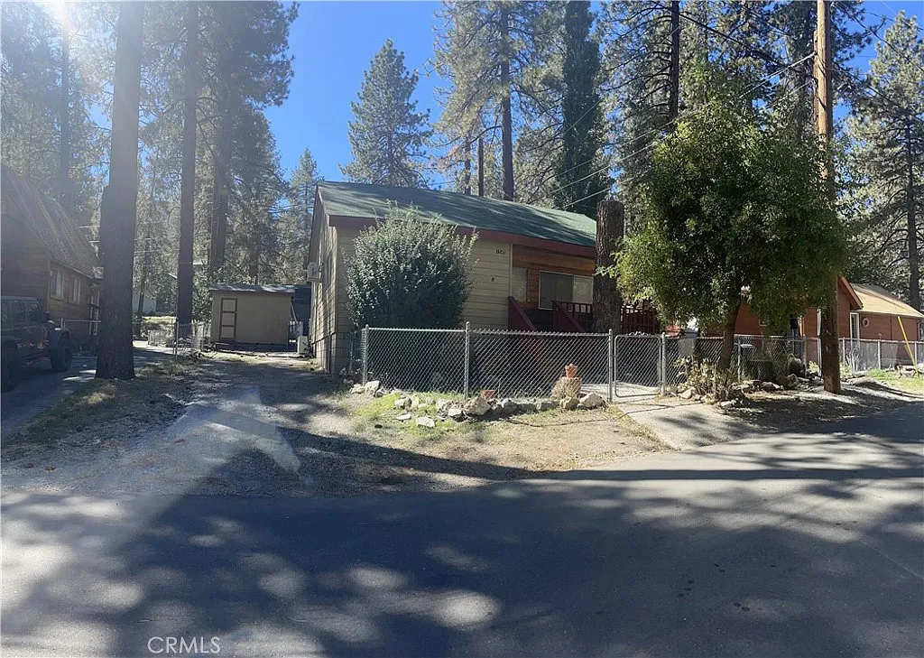 2 bed, 1104 sqft, $2,200 — Photo 3