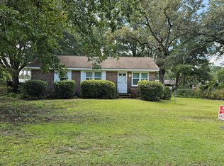 104 Pine Ln, Summerville, SC 29485