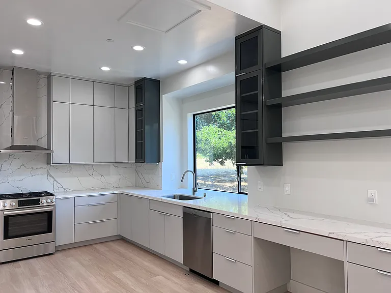 18530B Marshall Ln — Photo 8