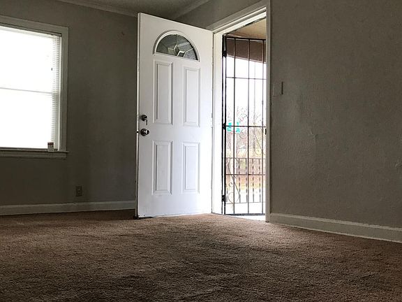 3rd image of 5801 Chestnut Ave