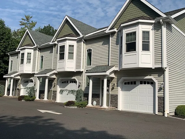 15 Bates Pl #11A — Photo 13