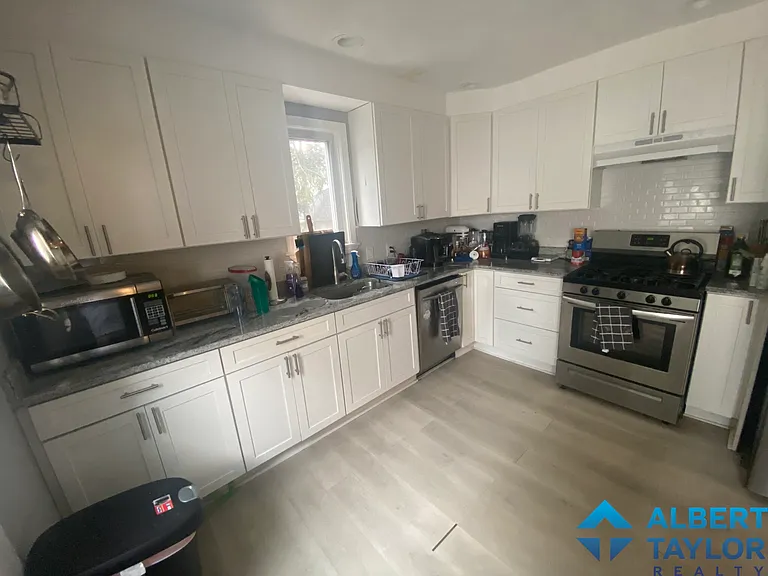 32 Touro Ave #1 — Photo 3