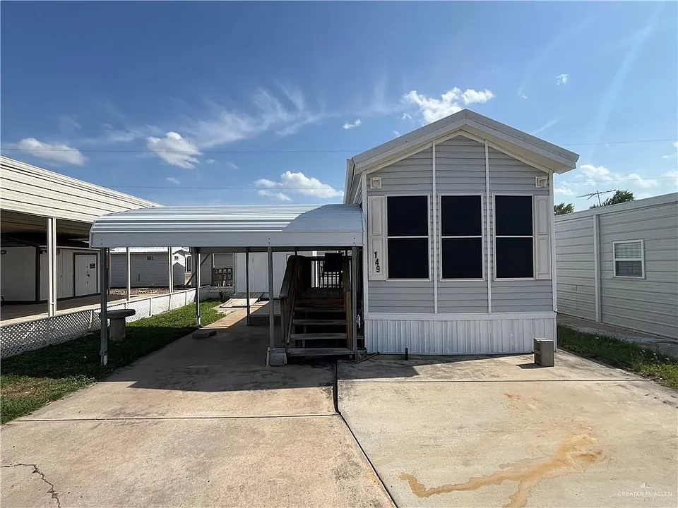 149 Lantern Ave