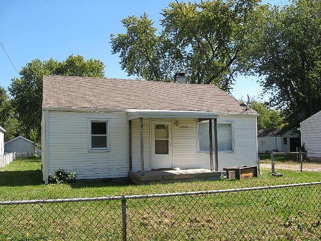 1st image of 1203 S Chester Ave