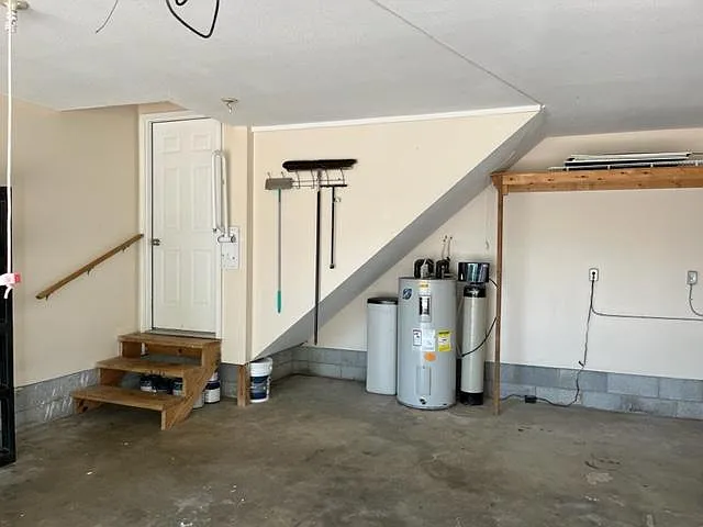 1161 Connemara Way — Photo 4