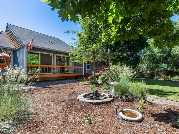 21093 Gardenia Ave, Bend, OR 97702