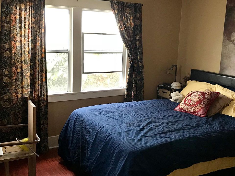 1st image of 1317 N Fuller Ave