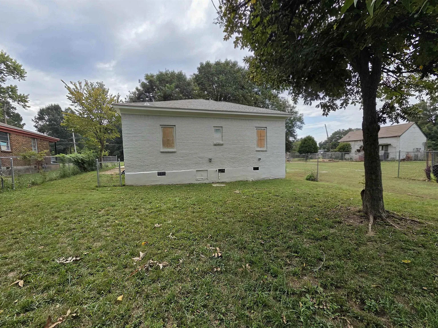 4 bed, 2.0 bath, 1334 sqft, $1,250 — Photo 3