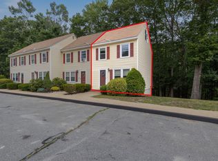 25 Powder Mill Dr #25, Kennebunk, ME 04043