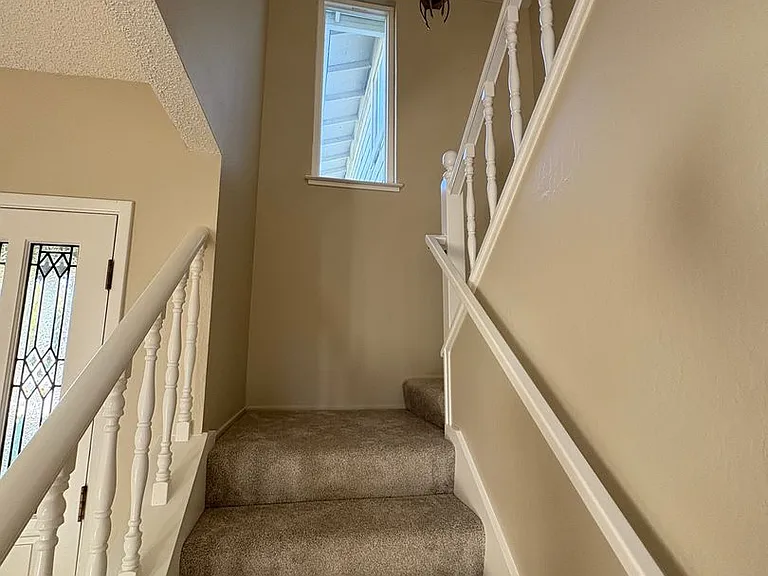 1100 Limeridge Dr — Photo 8