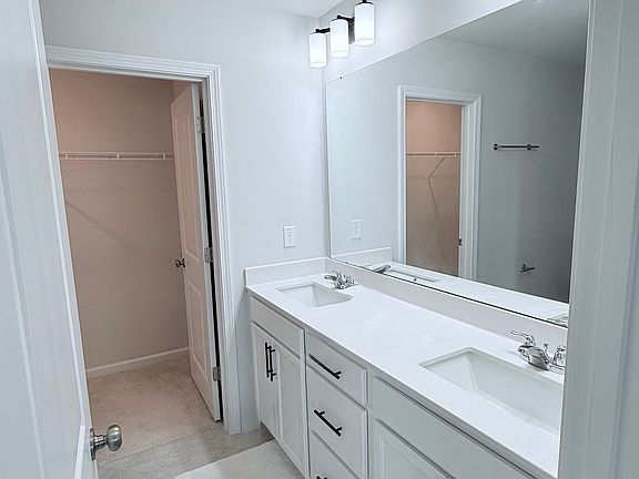 5th image of 2431 Chert Ln