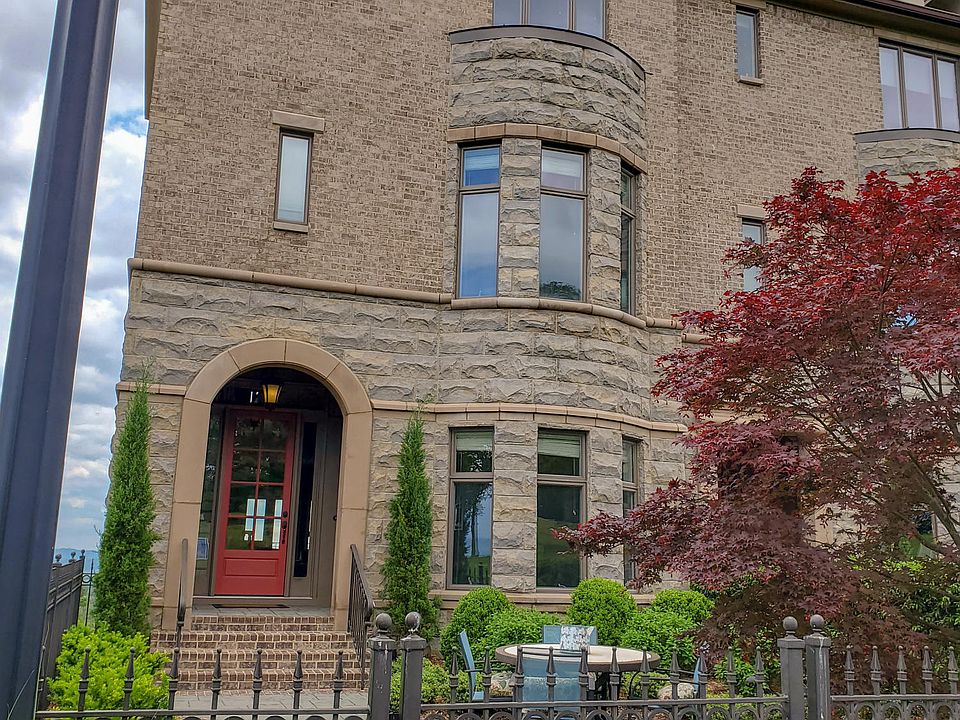 1st image of 3212 S Crest Pl