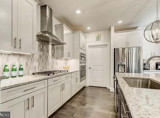 10435 Resort Rd, Ellicott City, MD 21042