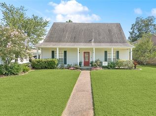 24 Myrtle Hill Dr, Destrehan, LA 70047