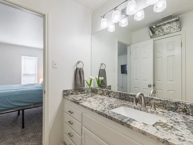 8073 Bonnie Cir — Photo 17
