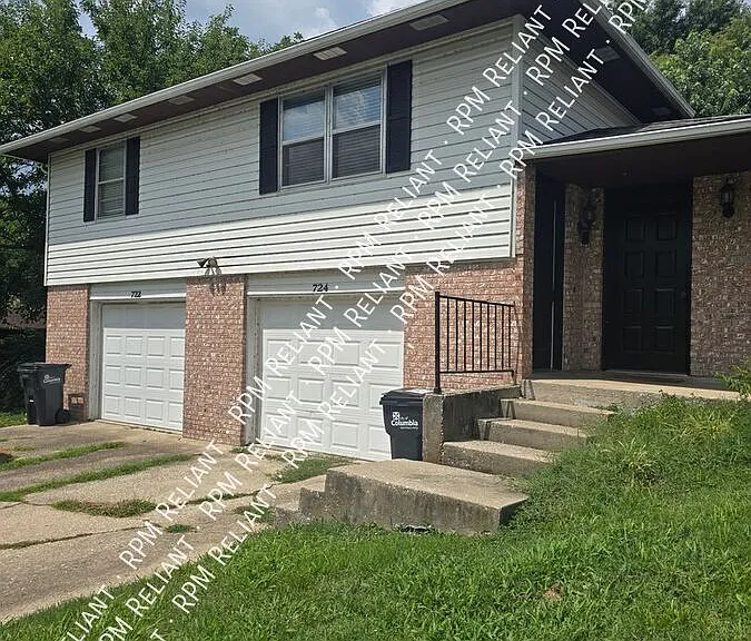 722 Pear Tree Cir #722 PEAR TREE CIR — Photo 1