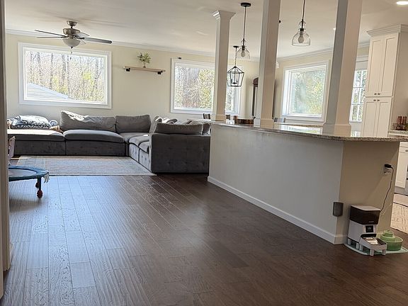 2nd image of 505 Ridgeland Dr