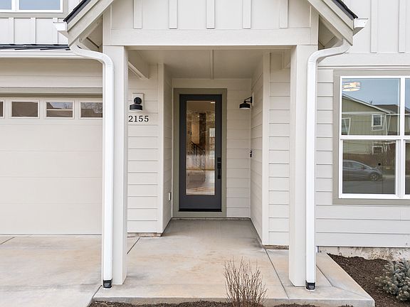 3rd image of 4383 SW Rhyolite Pl #22