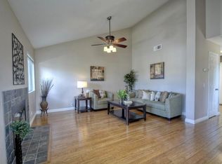 566 Summer View Cir, Encinitas, CA 92024