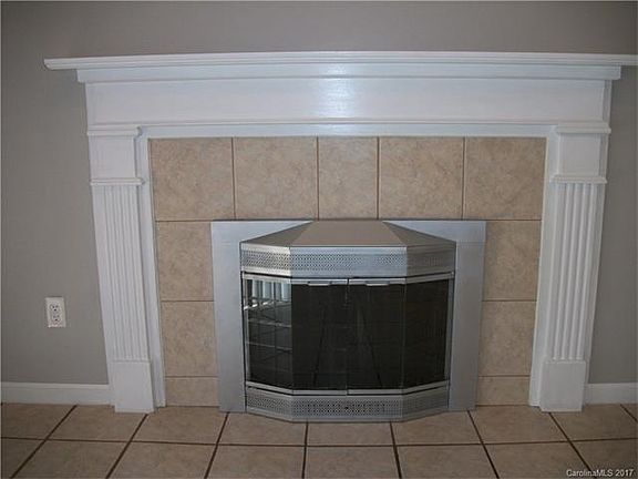 4th image of 1209 Hooper Ave #32