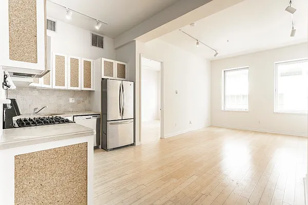 Rented by Dream Space Realty | media 12