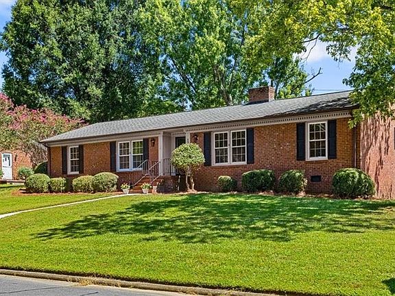 2nd image of 1700 Gracewood Dr