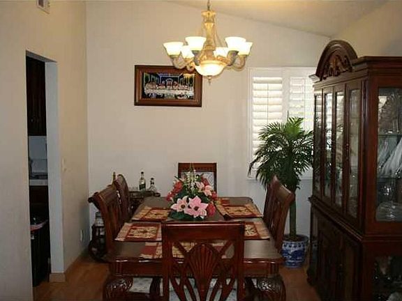 5th image of 3035 Vesuvia Way