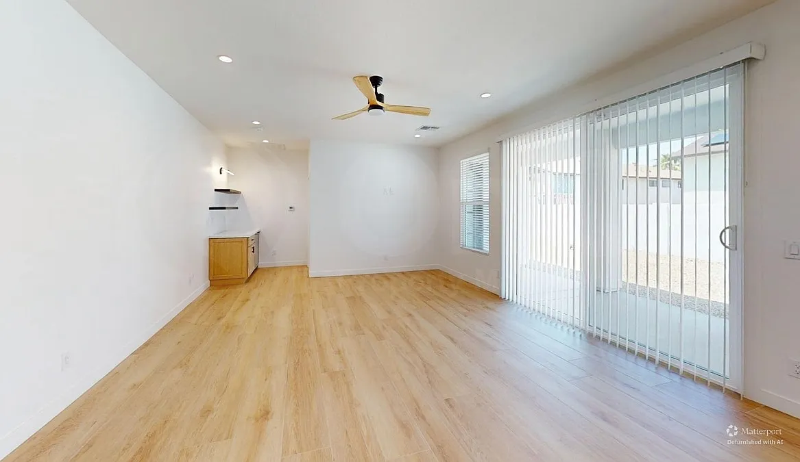 4 bed, 2.5 bath, 2462 sqft, $3,250 — Photo 3