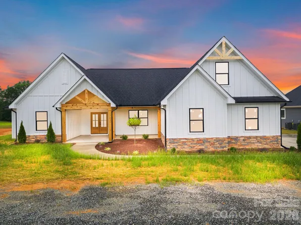 17834 Brattain Rd, Locust, NC 28097