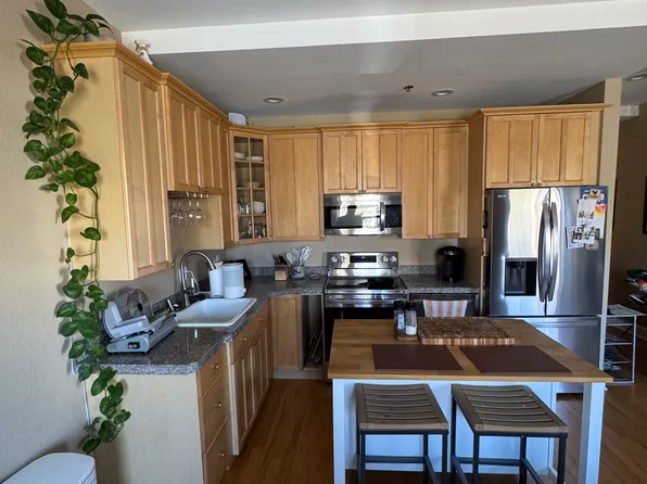 800 E 18th Ave APT 205, Denver, CO 80218