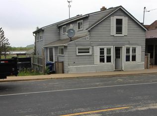 506 Main St, Genoa, WI 54632