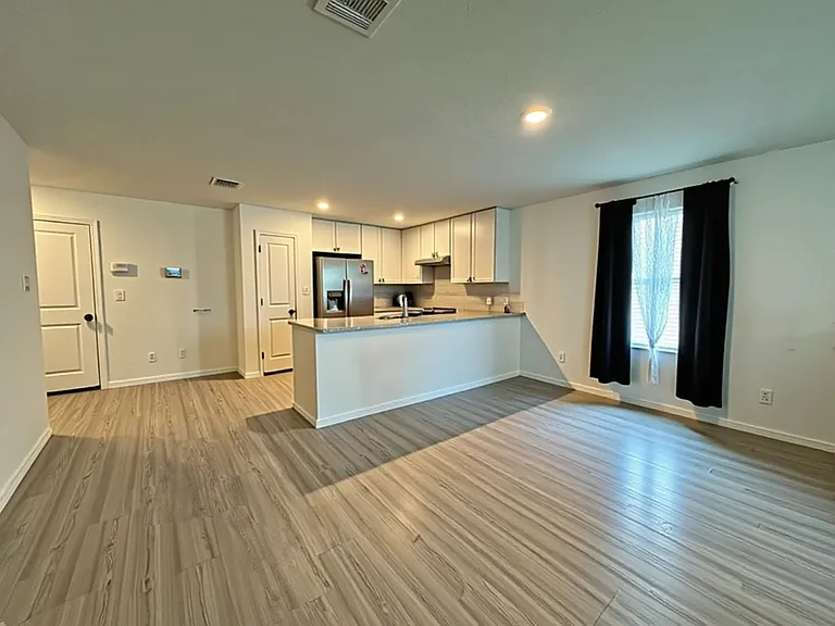 13934 Reservoir Dr — Photo 7