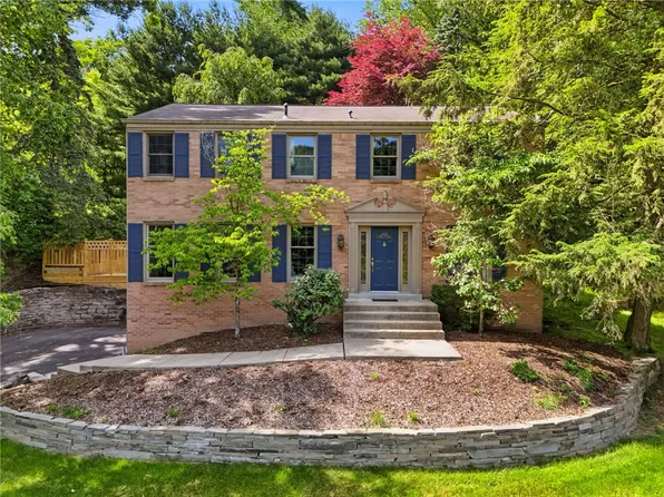 303 Cornwall Dr, Pittsburgh, PA 15238
