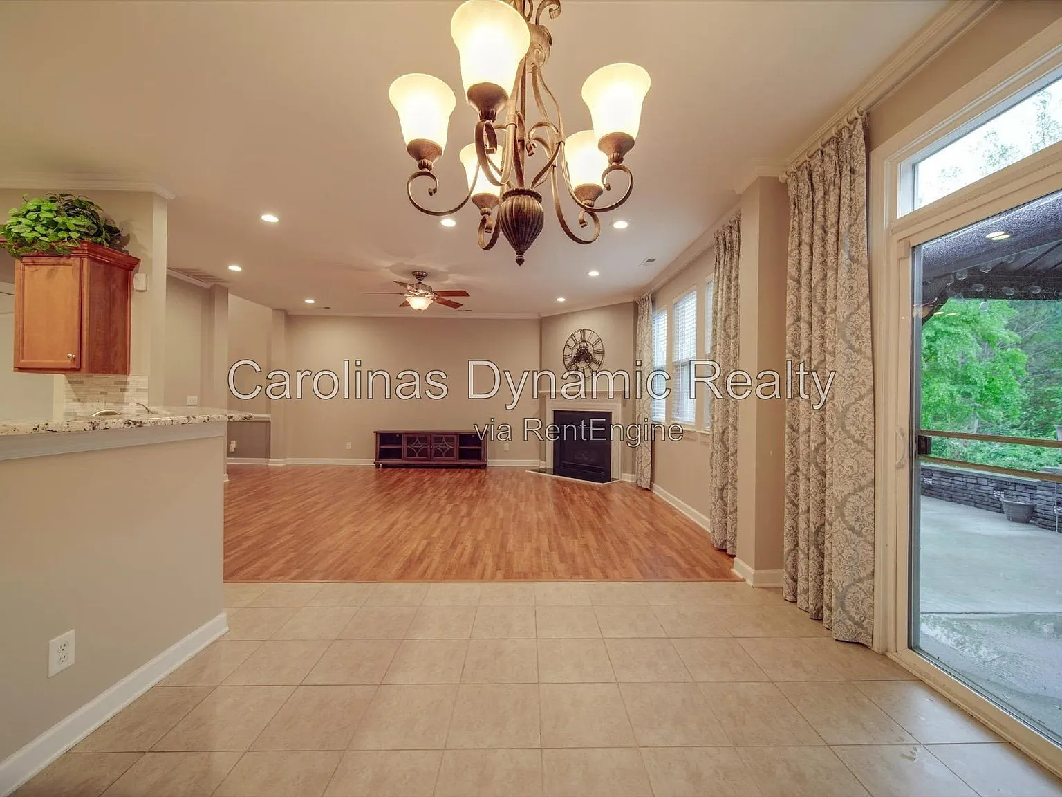 3 bed, 2.5 bath, 1875 sqft, $2,550 — Photo 4