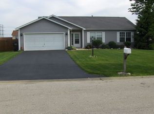 3213 Wembley Dr, Zion, IL 60099