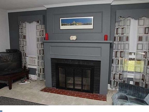 5th image of 227 S Morris St