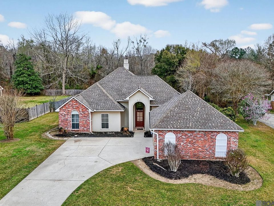 1st image of 8589 R Dawes Dr