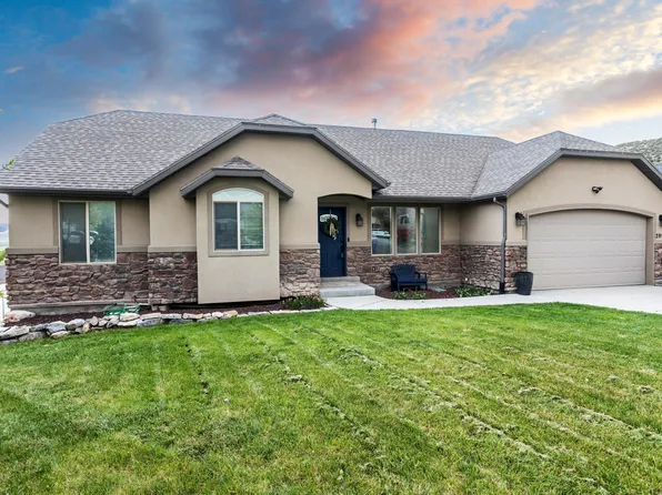 3996 E Eagle Top Ct, Eagle Mountain, UT 84005