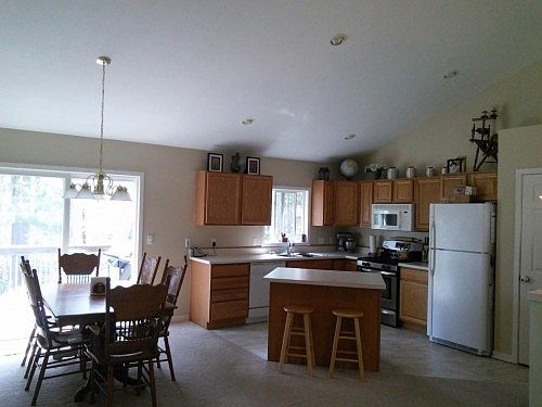 3rd image of 14938 Canary Dr