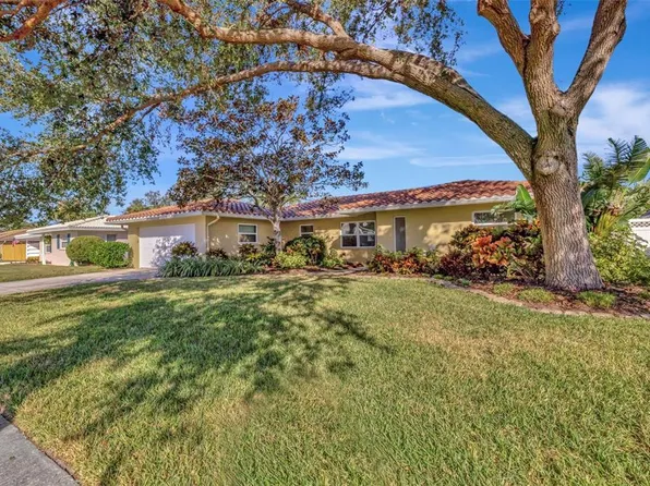 2417 Carlisle Pl, Sarasota, FL 34231