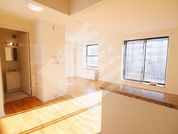 3rd image of 241 E 86th St #18C